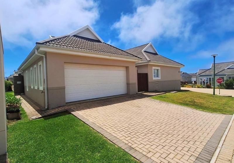 2 Bedroom Property for Sale in Heiderand Western Cape